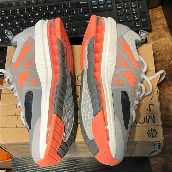 Nike Air Max Genome GS in Smoke Gray Size 7 (Big Kid) - Picture 3 of 7